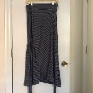 Navy/white striped Gap wrap skirt